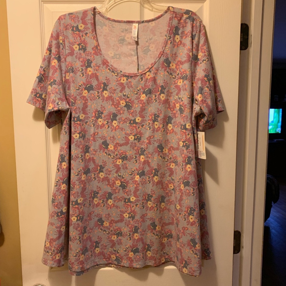 Lularoe Perfect-T size 3x